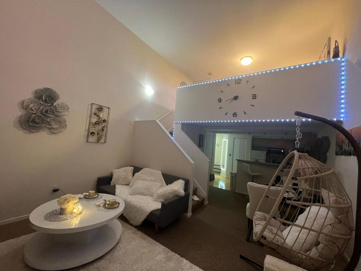 Cozy Downtown Condo Retreat With Space Needle View Seattle Buitenkant foto